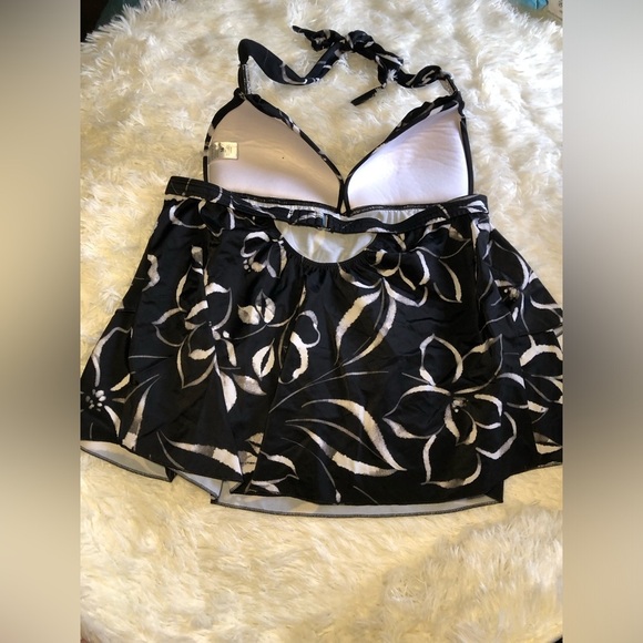VENUS Floral Black and White Tankini Top size 16 NWOT 🖤🔥🤍 - Picture 14 of 14